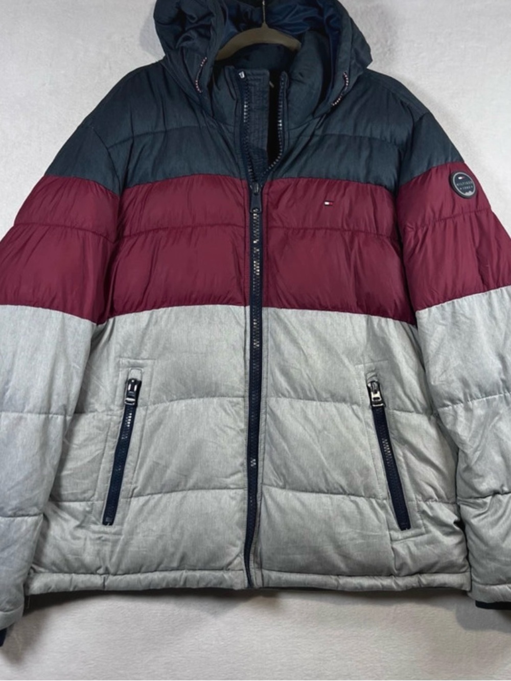 Tommy Hilfiger Mens XL Colorblock Puffer Jacket Hooded Red Navy Gray